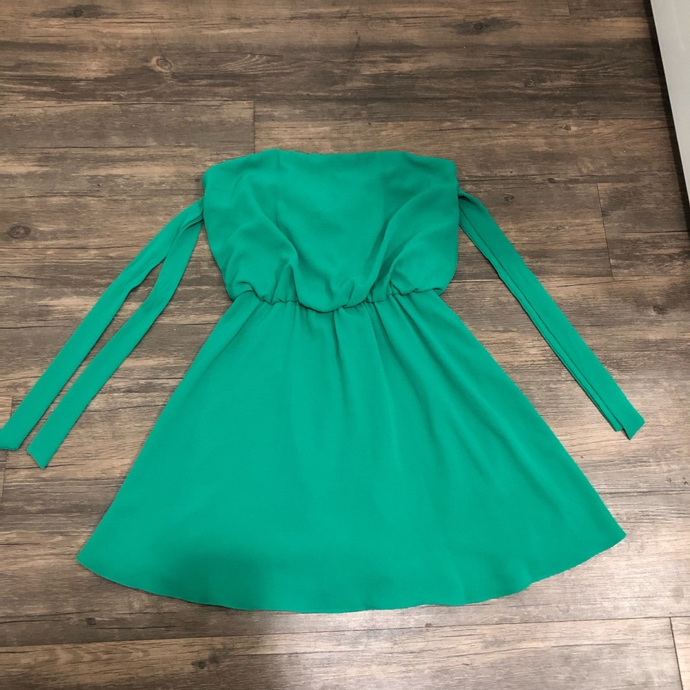 EUC strapless mini dress